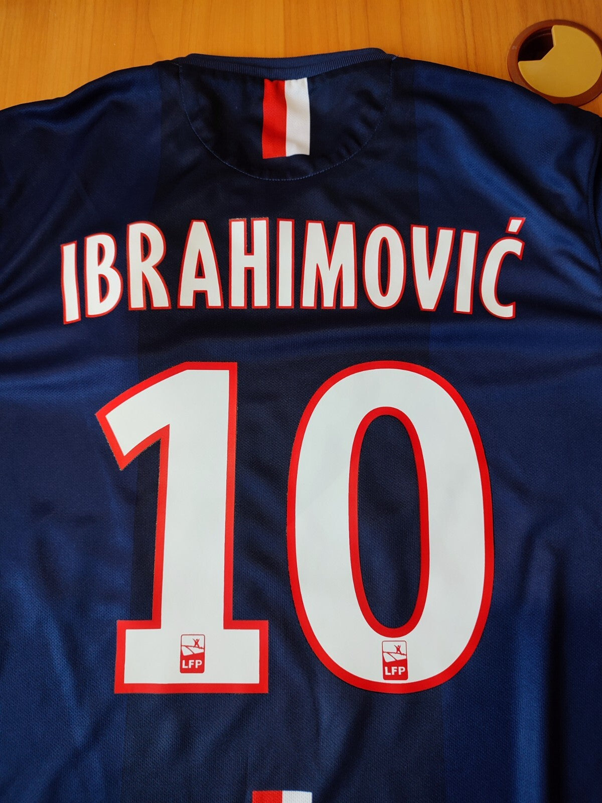 Paris Saint-Germain 2015 2016 home Sz M jersey shirt football soccer Ibrahimovic