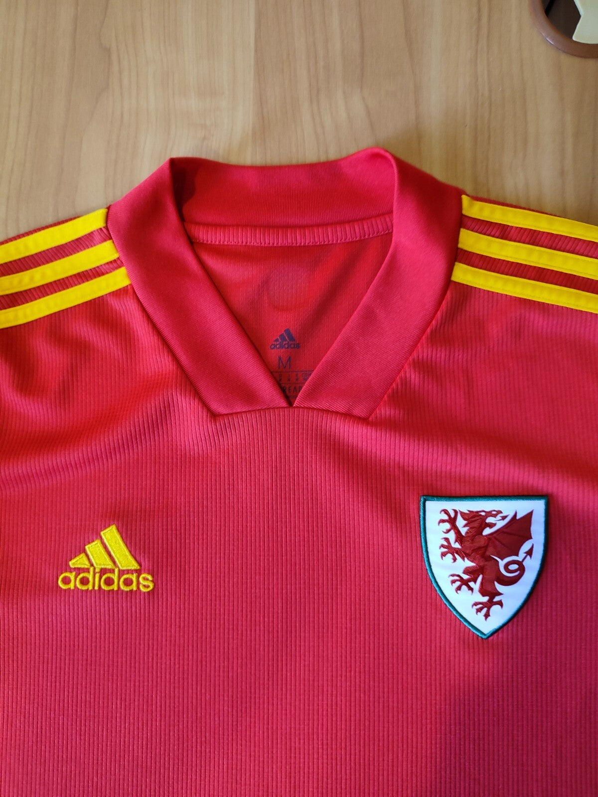 Wales team 2020 2021 home Size M Adidas football shirt jersey soocer kit trikot