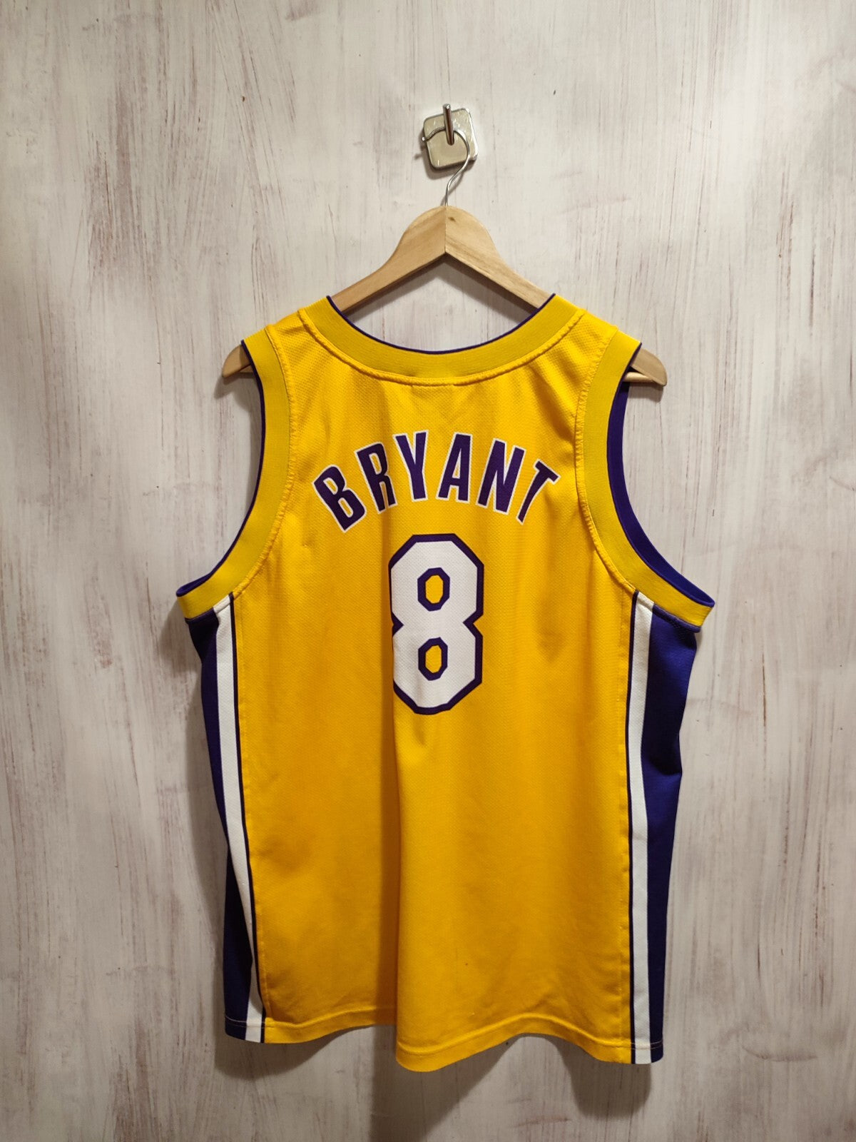 Los Angeles Lakers NBA #8 Bryant Sz XL Champion jersey shirt Basketball tee kit