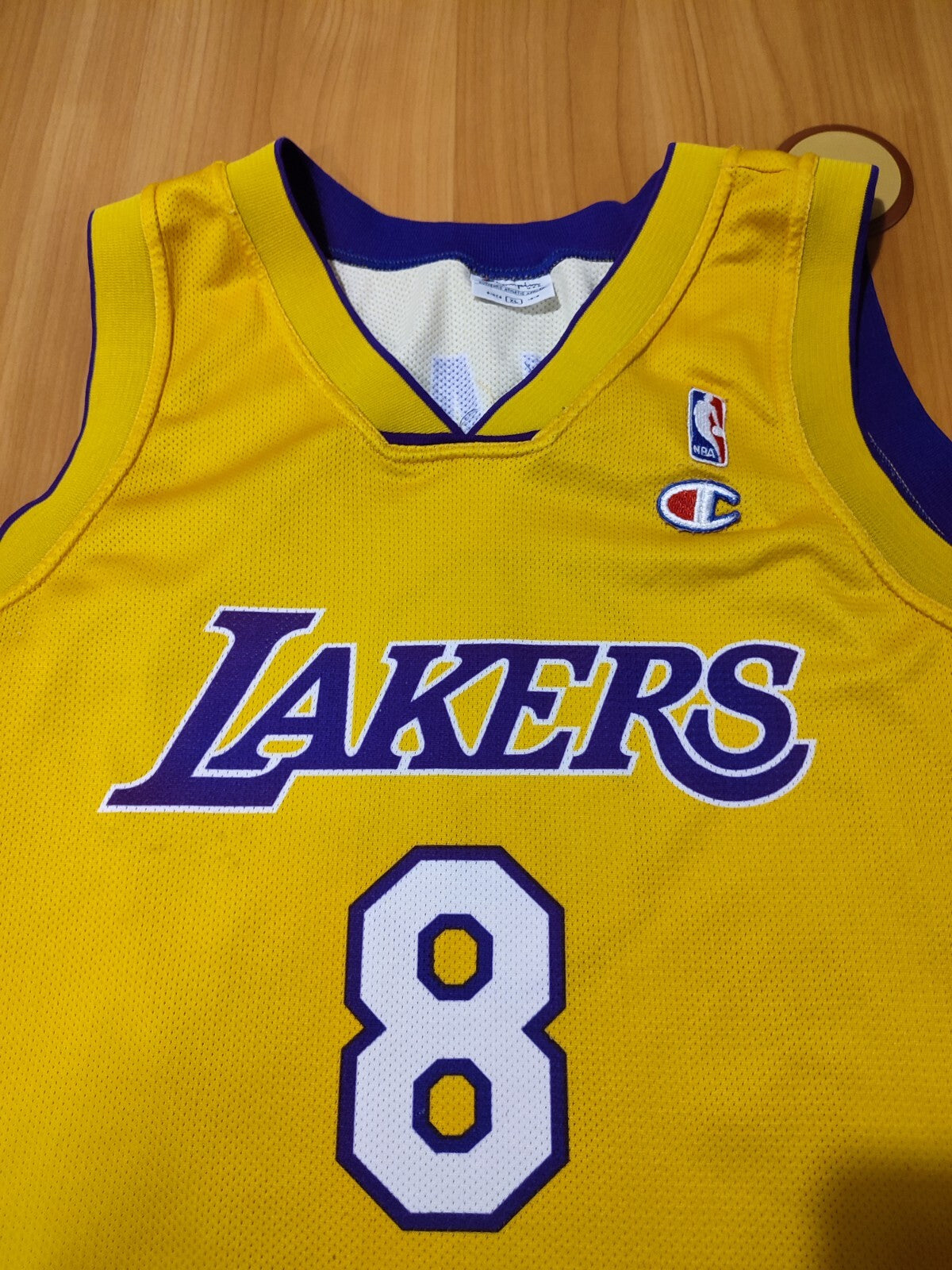 Los Angeles Lakers NBA #8 Bryant Sz XL Champion jersey shirt Basketball tee kit