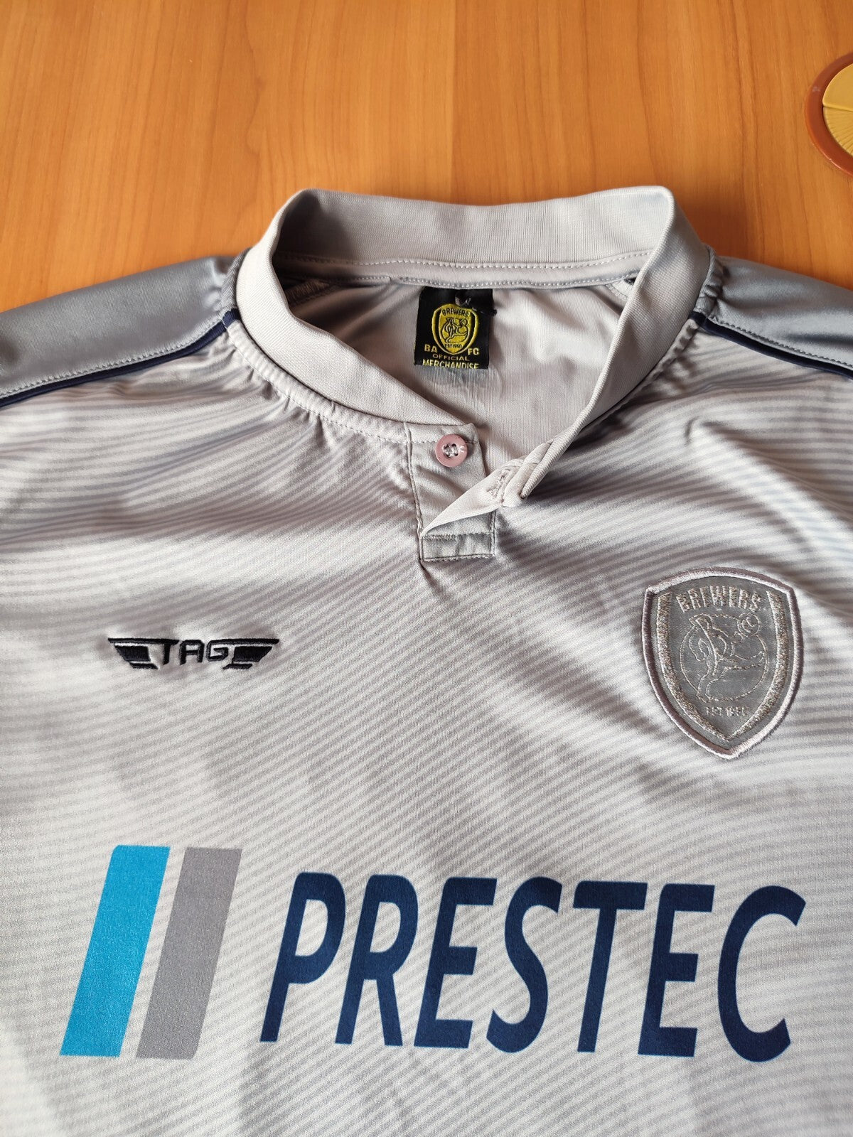 Burton Albion FC 2020 2021 away Size M soccer shirt jersey football kit Hemmings