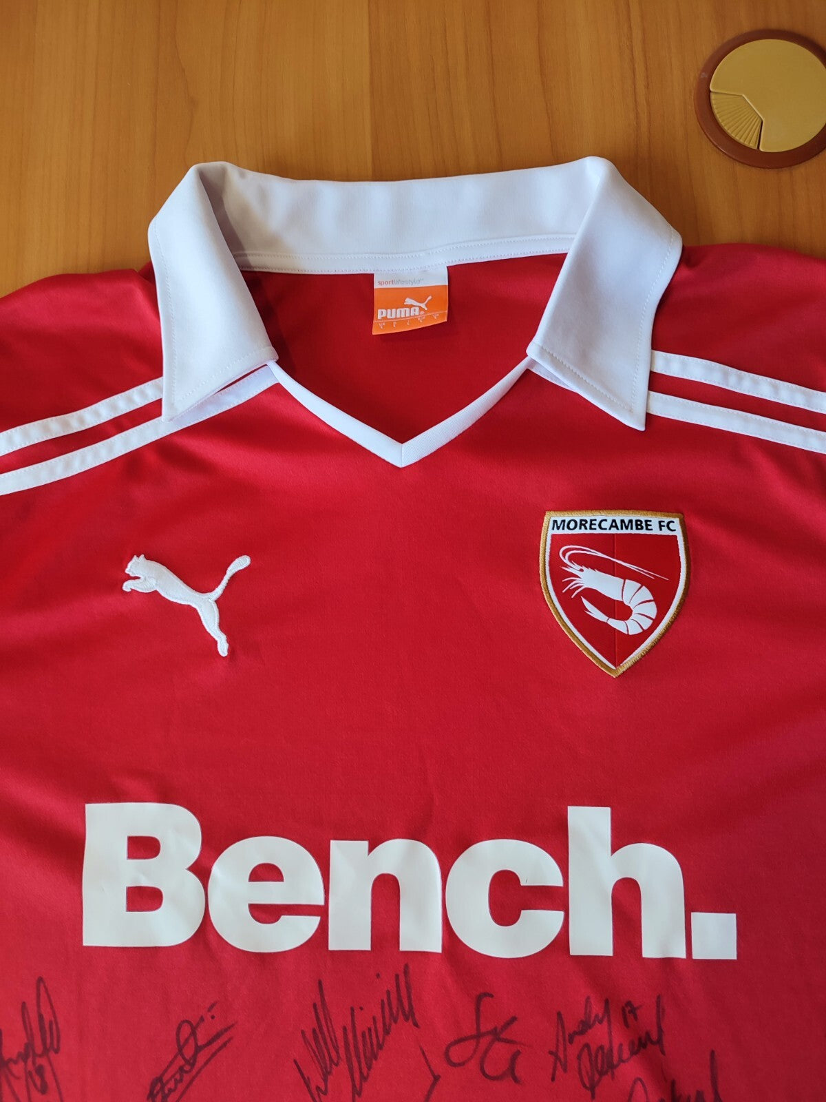 SIGNED Morecambe FC 2011 2012 home Size L Puma shirt jersey soccer football kit