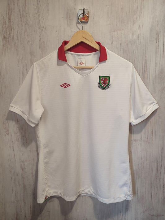 women's Wales 2010 2011 away Size L (16) Umbro football shirt jersey soccer kit