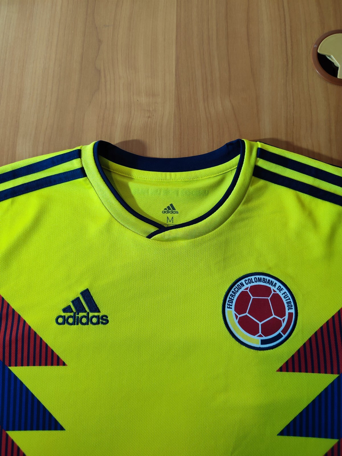 Colombia 2018 2019 home Sz M Adidas football shirt soccer jersey maillot kit tee