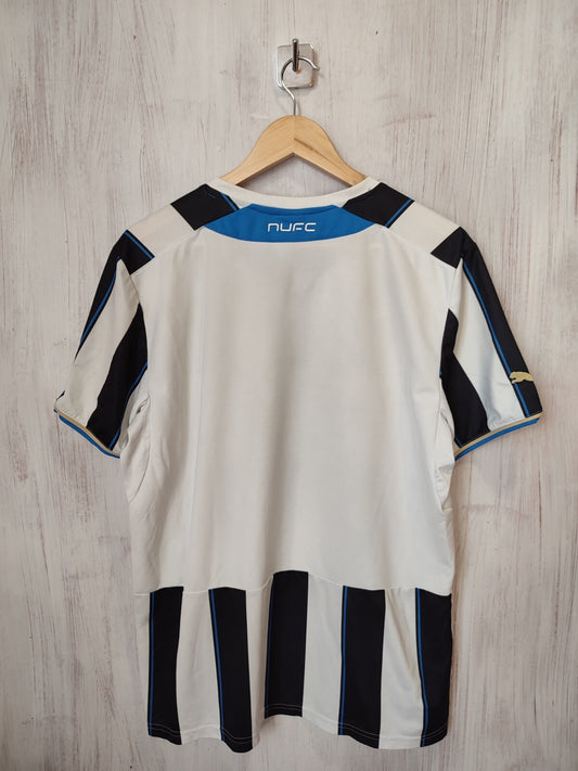 Newcastle United 2013 2014 home Size L Puma football soccer shirt jersey kit tee