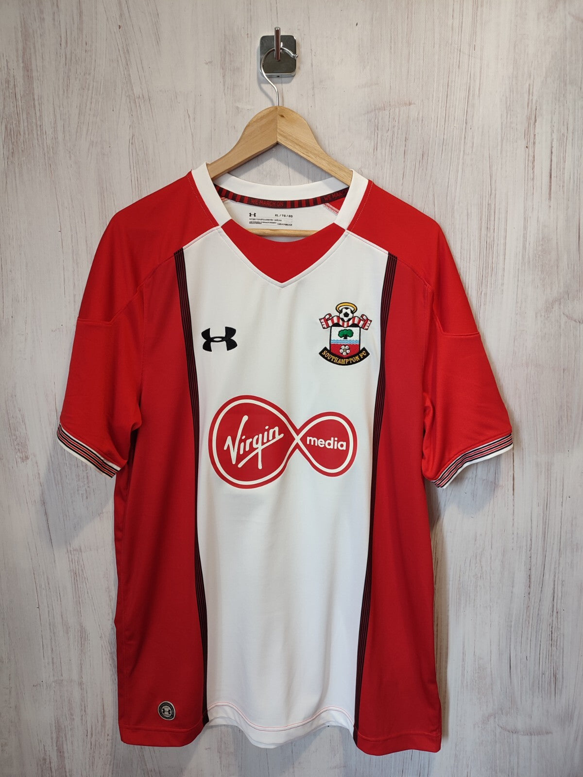 Southampton 2017 2018 home Size XL Under Armour football soccer shirt jersey kit
