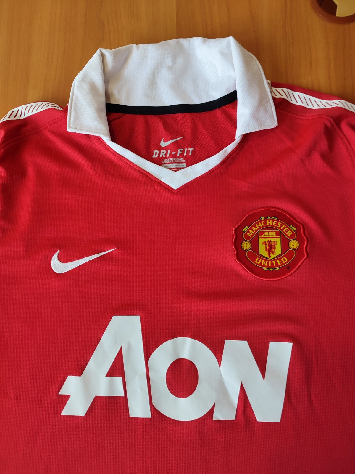 Manchester United 2010 2011 home Sz L Nike shirt jersey soccer football kit tee