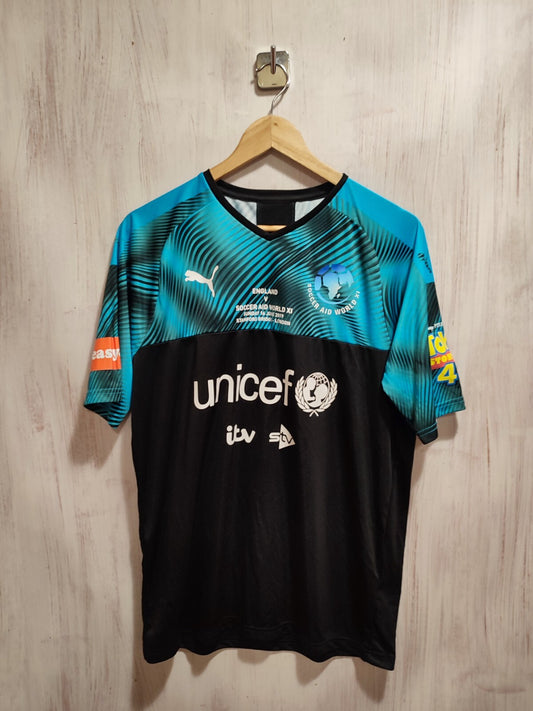 Soccer Aid 2019 home Size L Puma football shirt soccer jersey kit tee Roman Kemp