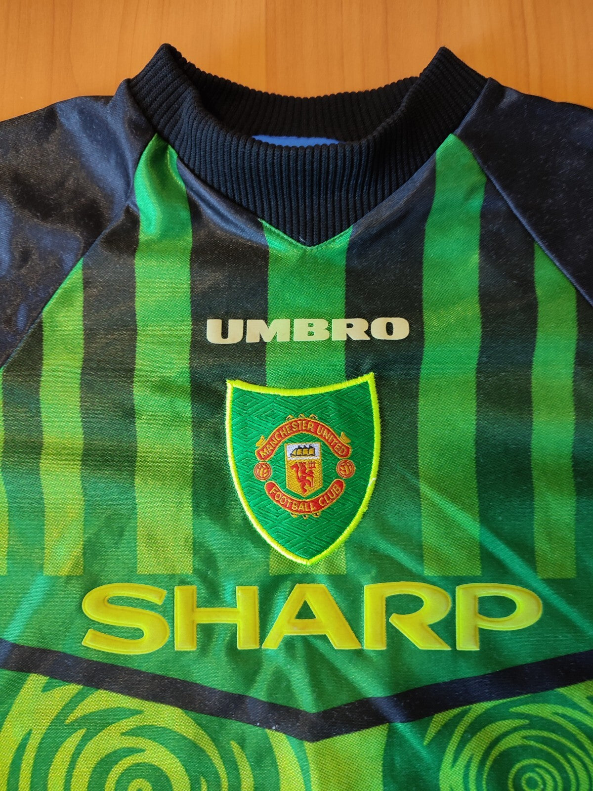 Kids 12-13y Manchester United 1997 1998 goalkeeper Size 158 jersey shirt kit GK