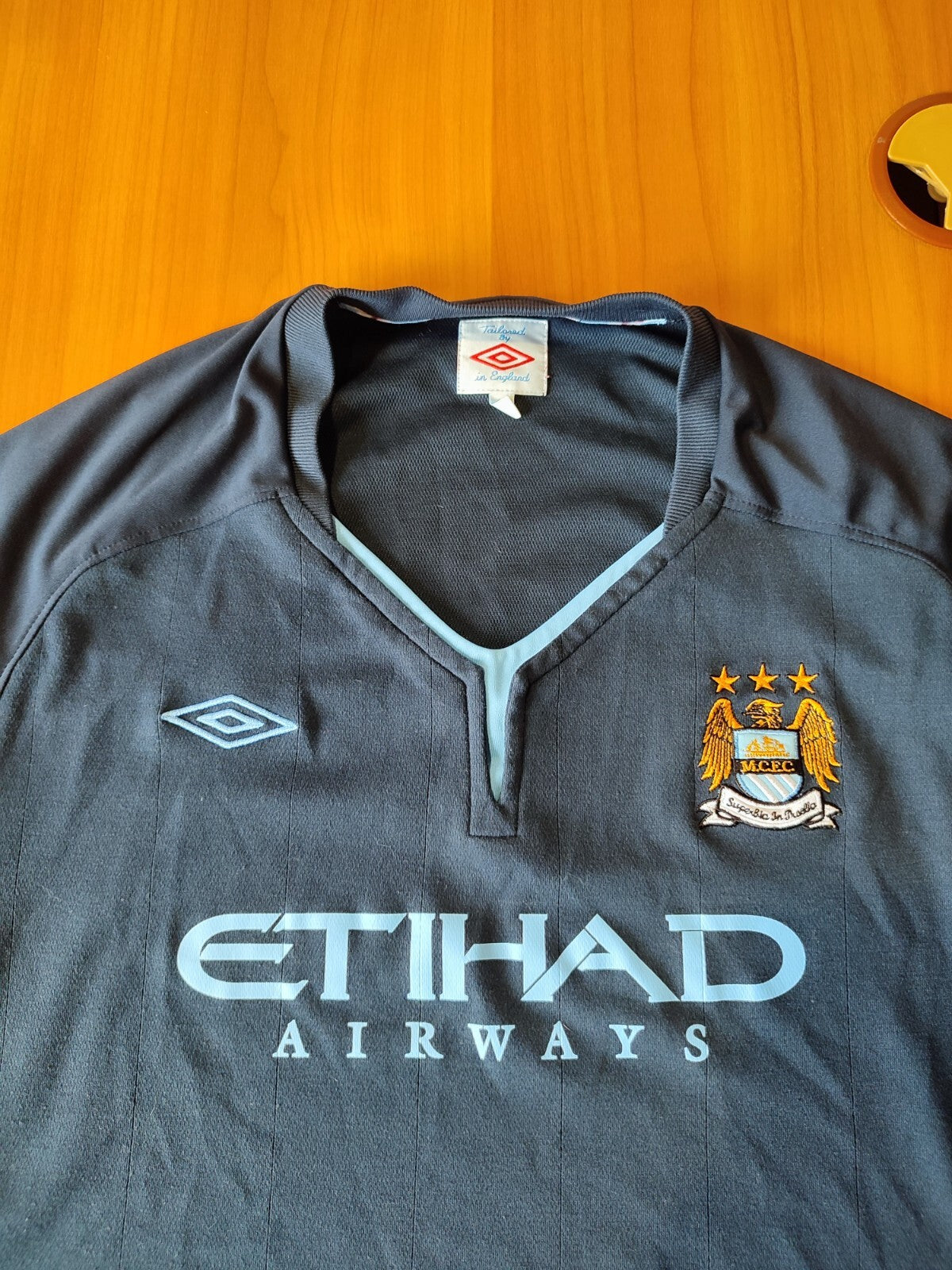 Women's Manchester City 2010 2011 away Sz L Umbro shirt jersey football kit