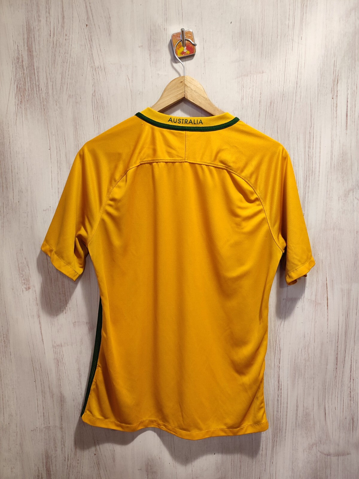 Australia 2016 2017 home Sz M football shirt soccer jersey kit tee maillot Nike