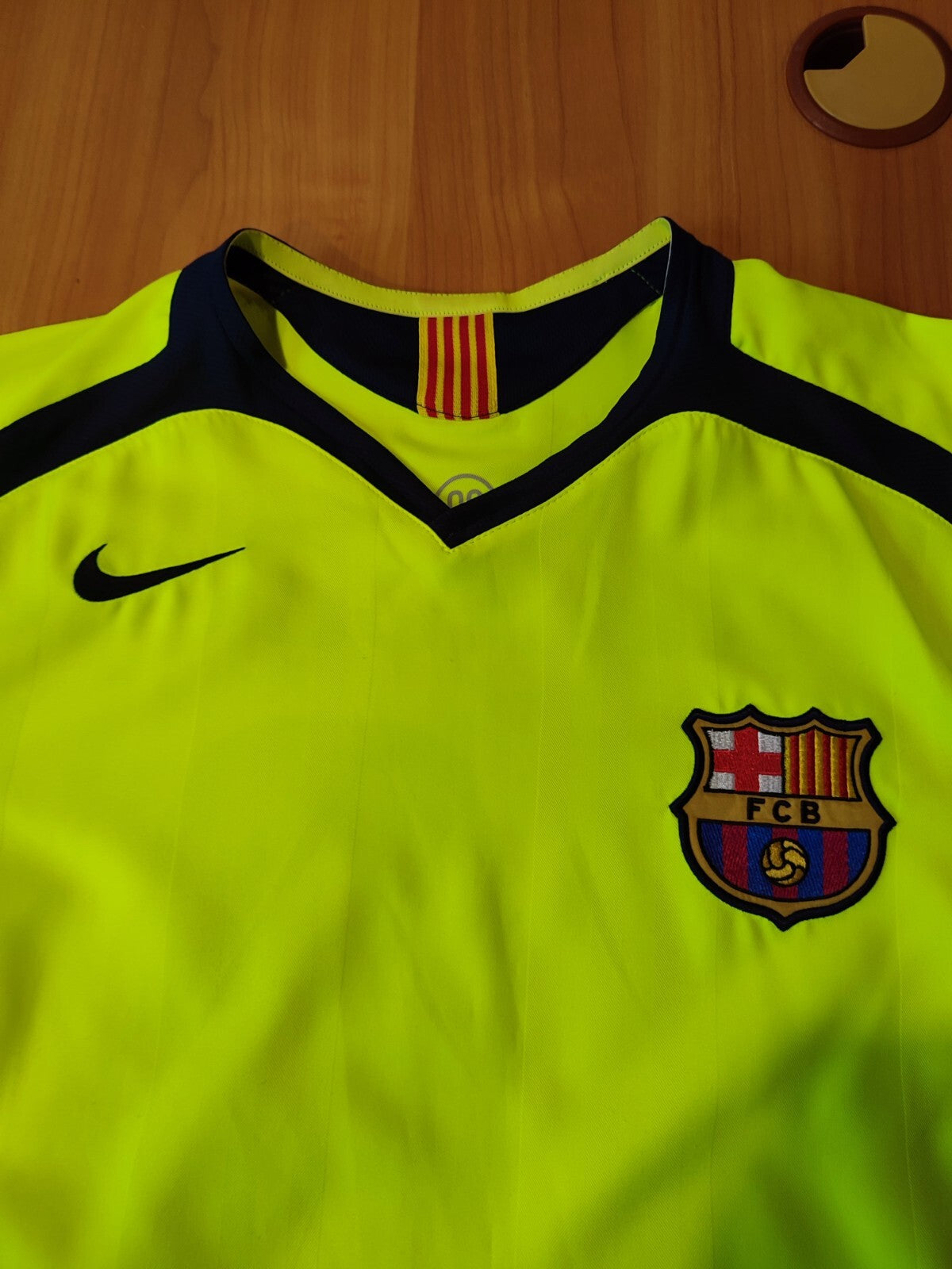 FC Barcelona 2005 2006 away Size M Nike football shirt jersey soccer Ronaldinho