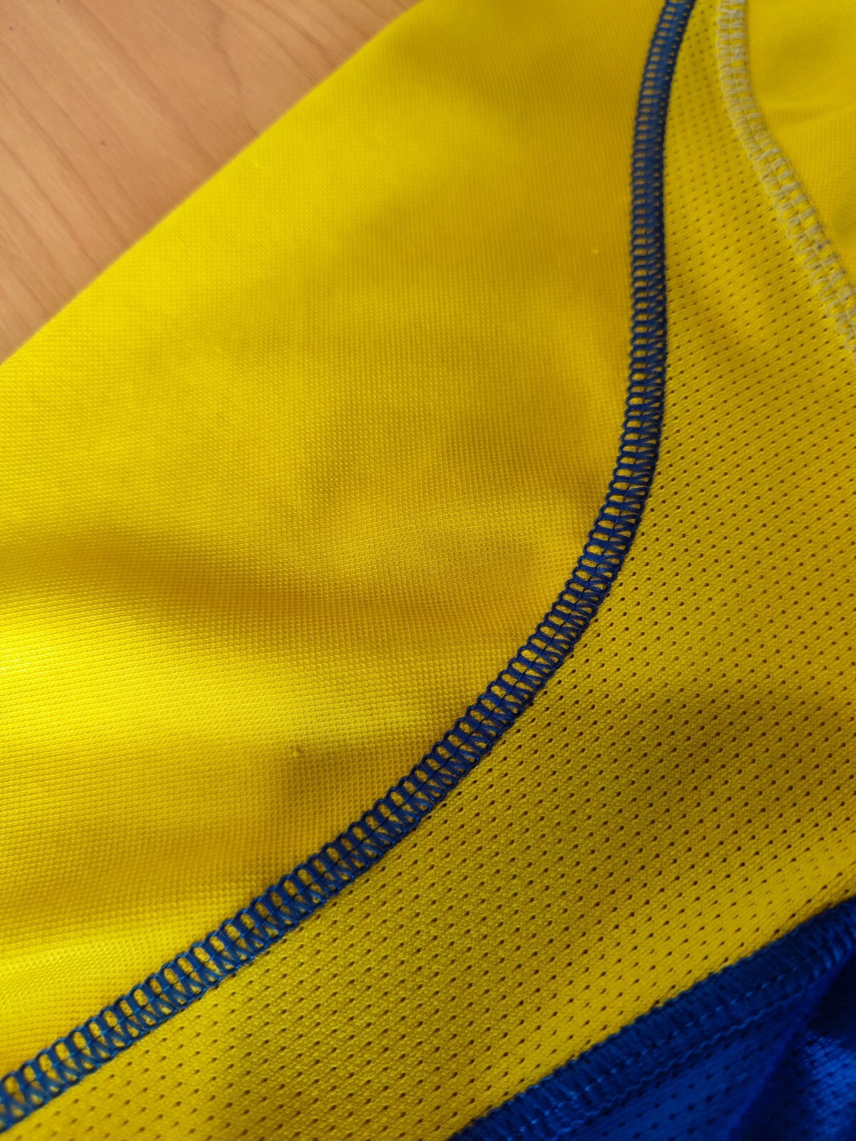 Sweden 2003 2004 2005 home Sz XLB 32/33" Umbro shirt jersey soccer football kit