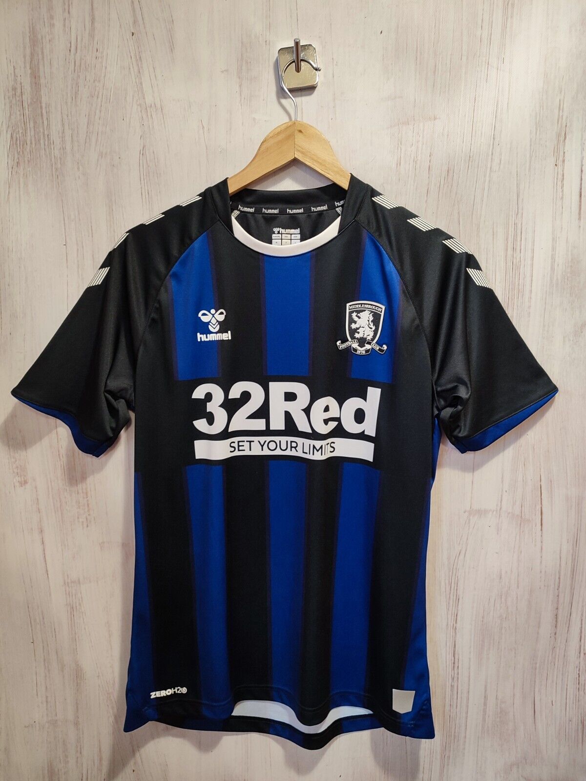 FC Middlesbrough 2020 2021 away Sz S football shirt jersey soccer Hummel kit tee