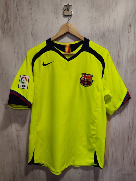 FC Barcelona 2005 2006 away Size M Nike football shirt jersey soccer Ronaldinho
