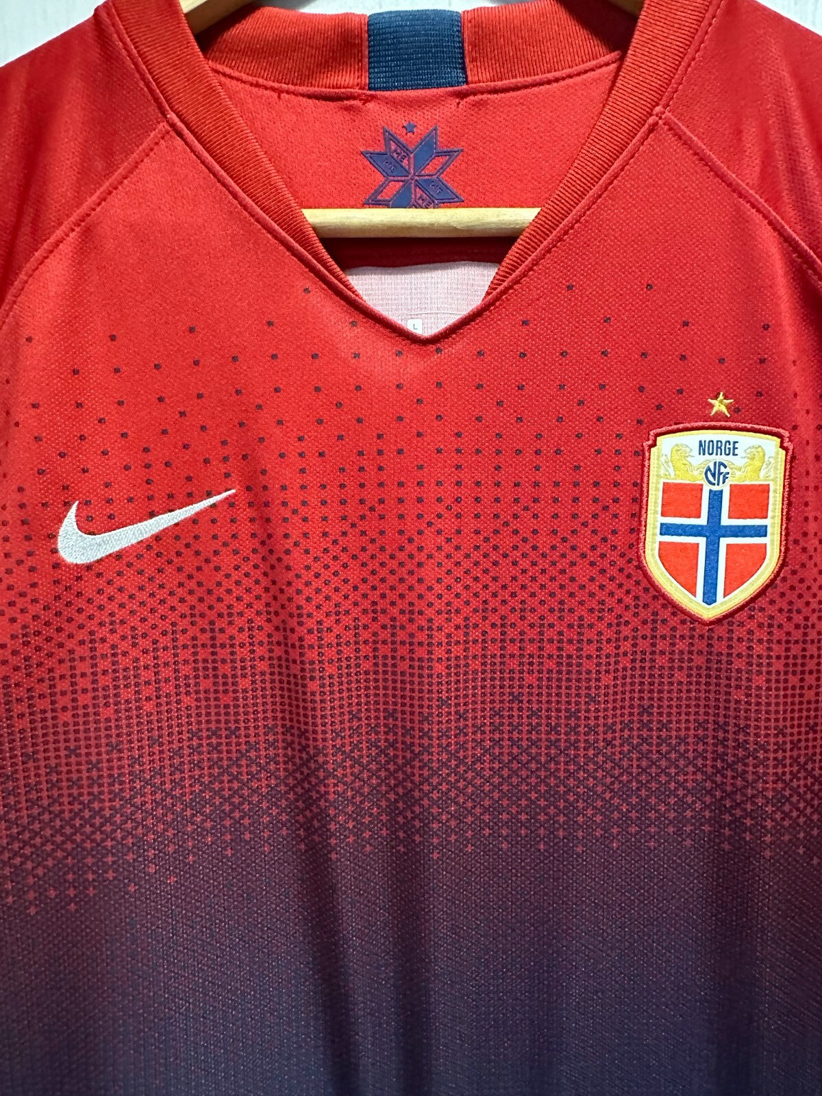 women's Norway 2019 2020 home Sz L Nike shirt jersey soccer football trikot kit