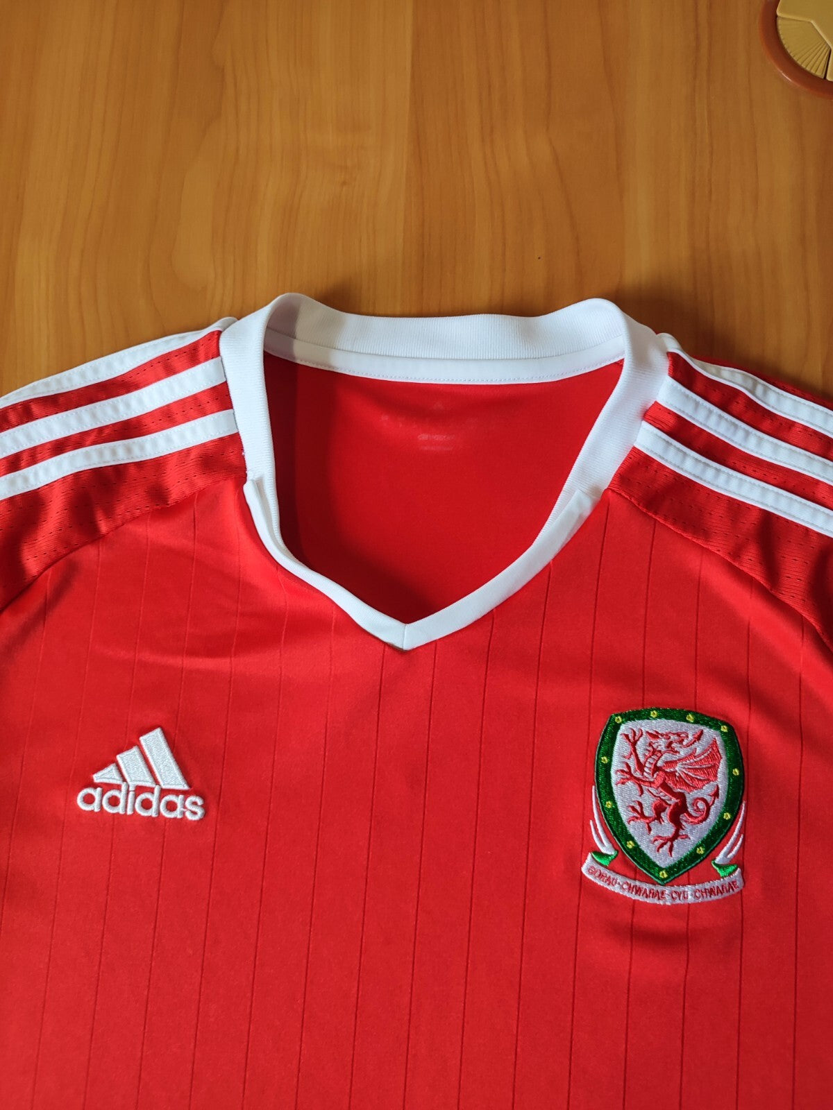Wales national team 2016 2017 home Sz M football shirt jersey soocer kit Adidas