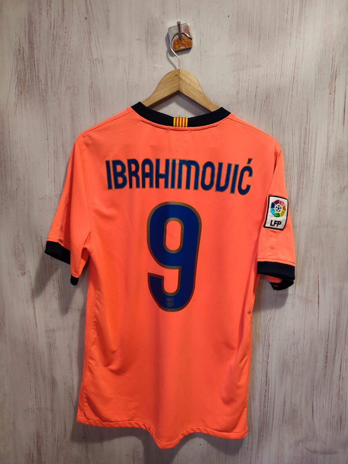 FC Barcelona 2010 2011 away Size M Nike shirt jersey soccer football Ibrahimovic