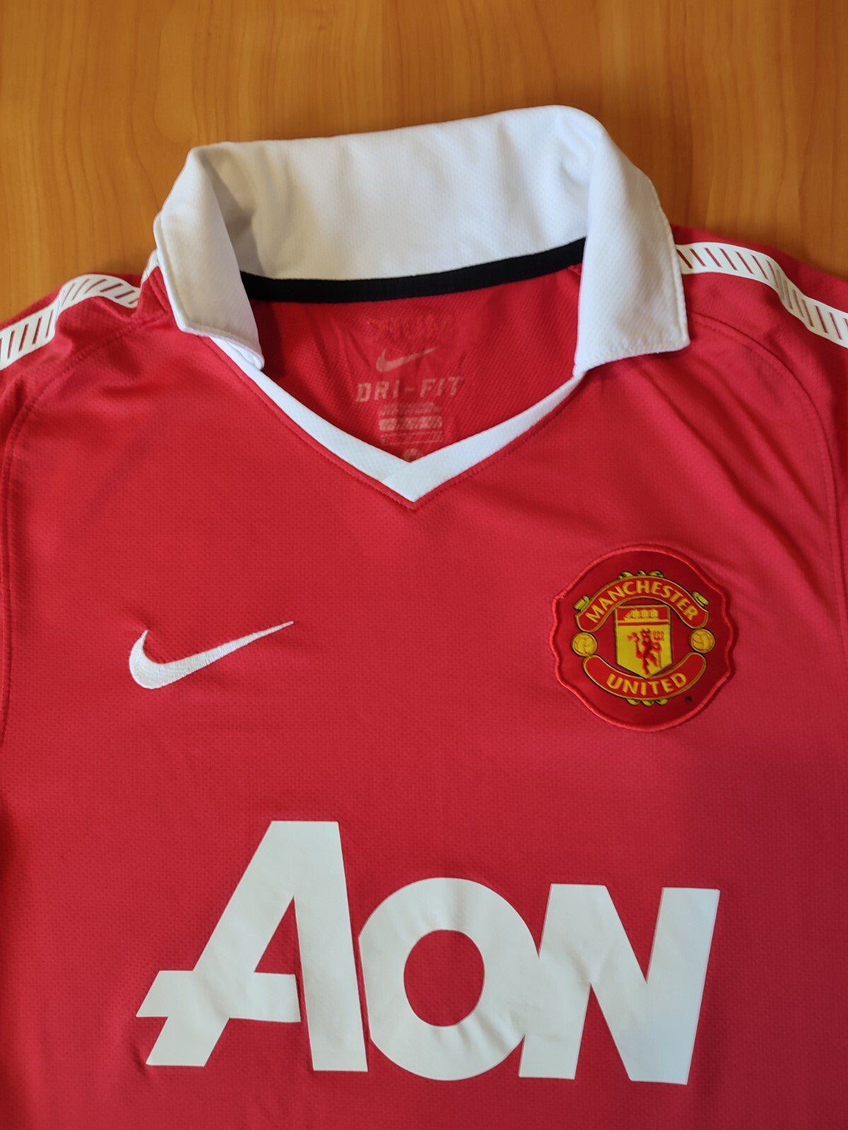 Manchester United 2010 2011 home Size S shirt jersey soccer football tee kit