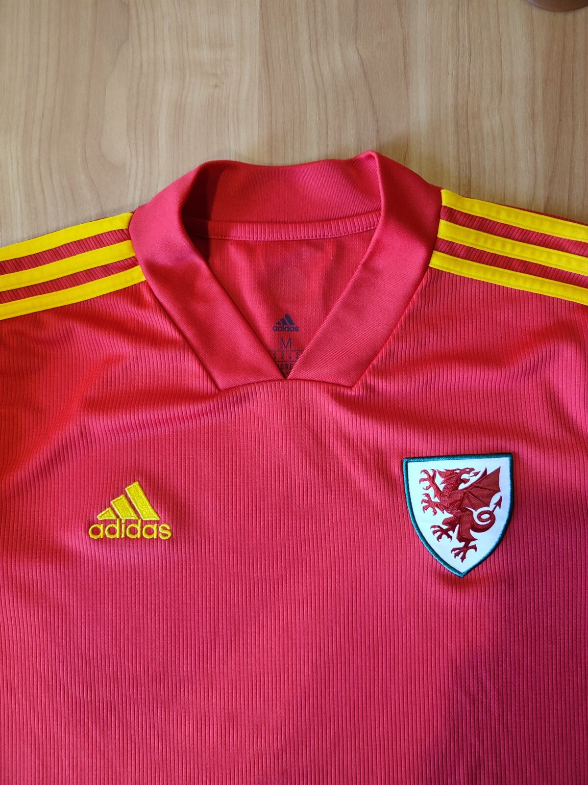 Wales nationa lteam 2020 2021 home Sz M Adidas football shirt jersey soocer kit