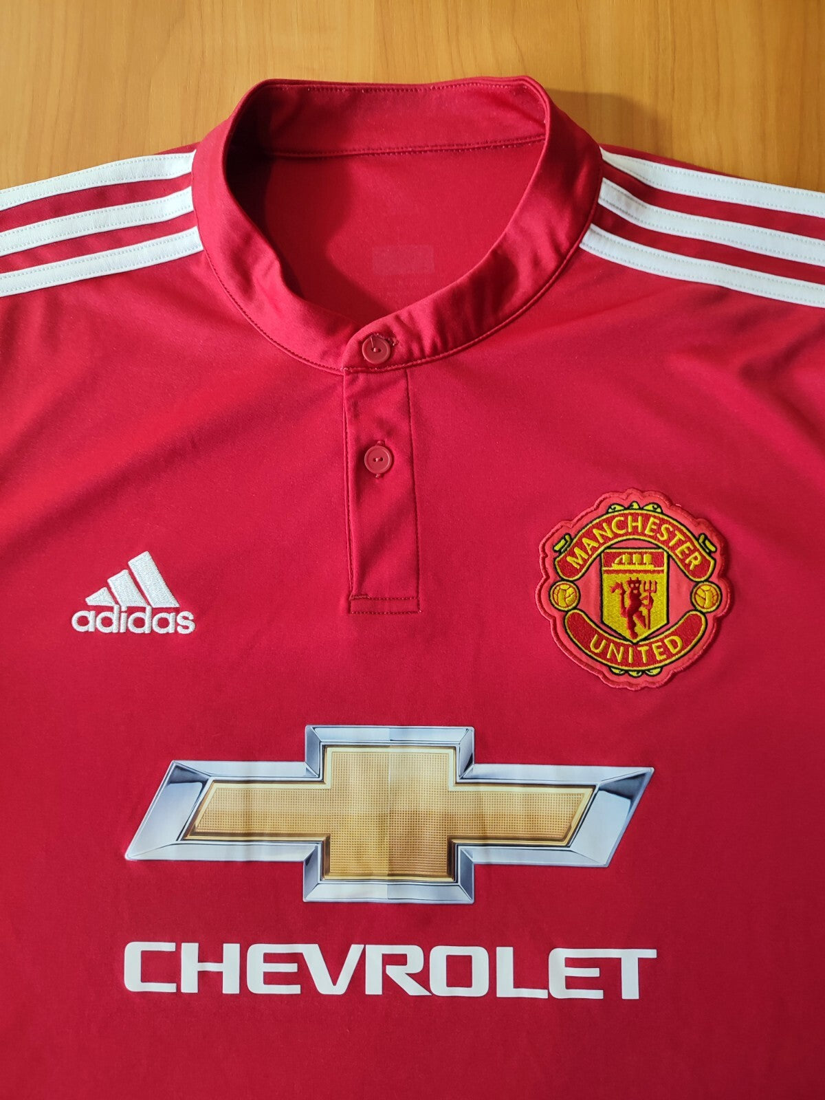 Manchester United 2017 2018 home Size M Adidas soccer shirt jersey football kit