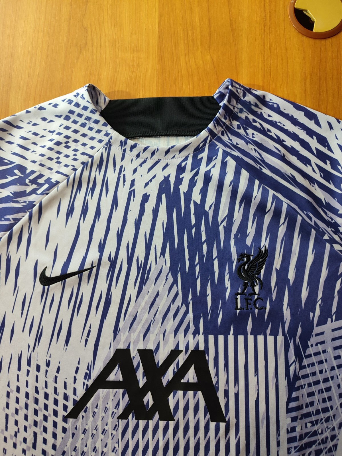 women's FC Liverpool 2022 2023 training Size L Nike shirt soccer football jersey