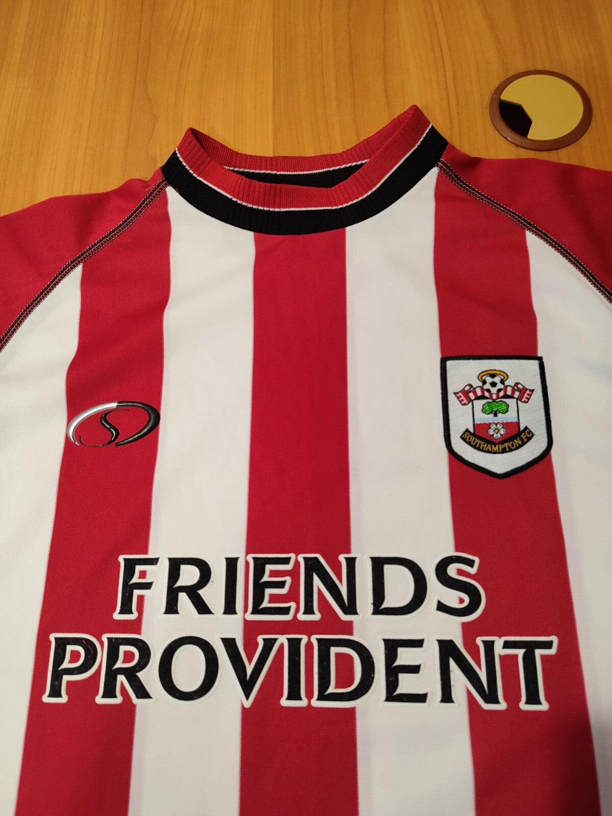 FC Southampton 2003 2004 2005 home  Sz M Saints football soccer shirt jersey kit