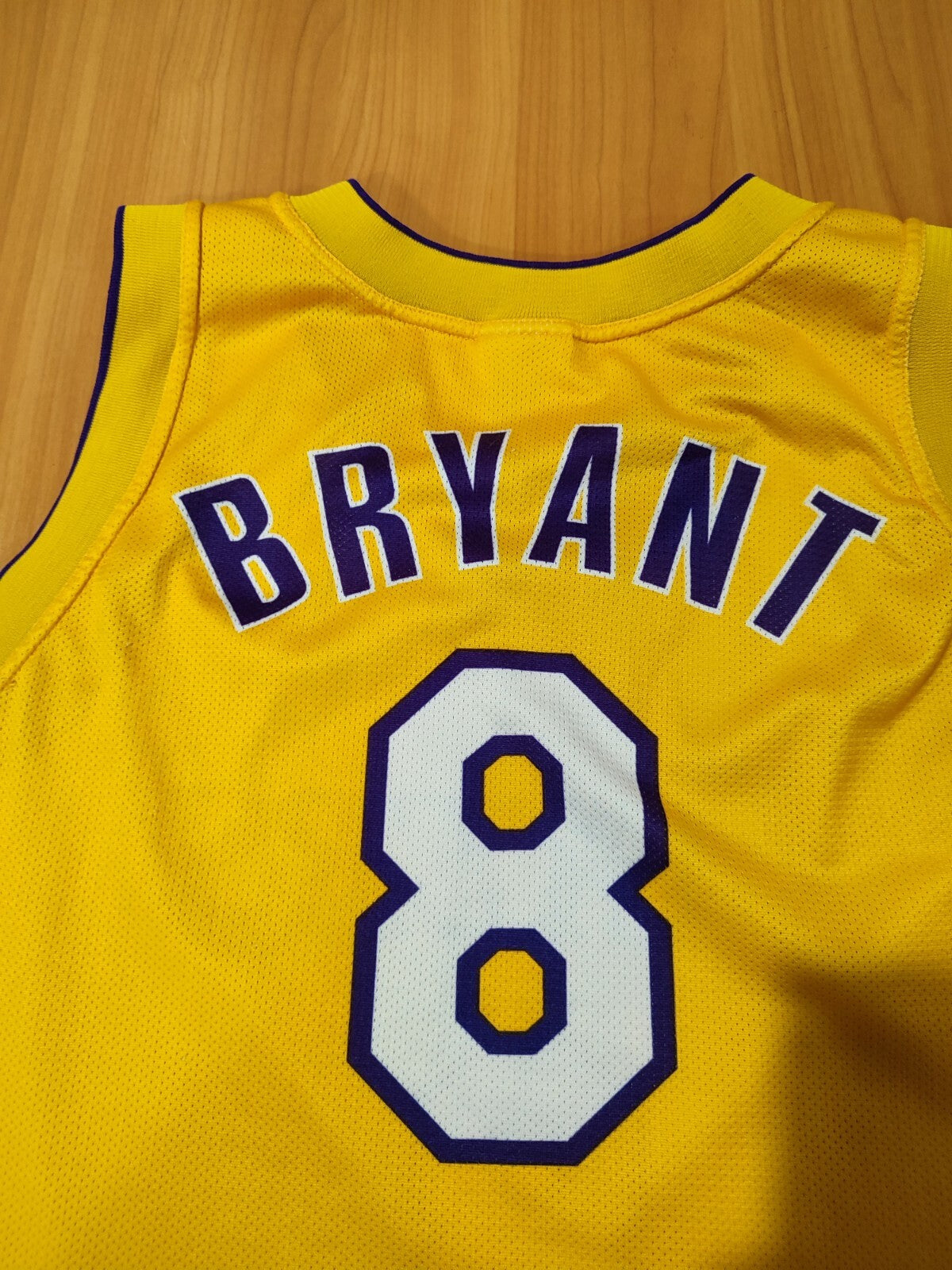 Los Angeles Lakers NBA #8 Bryant Sz XL Champion jersey shirt Basketball tee kit