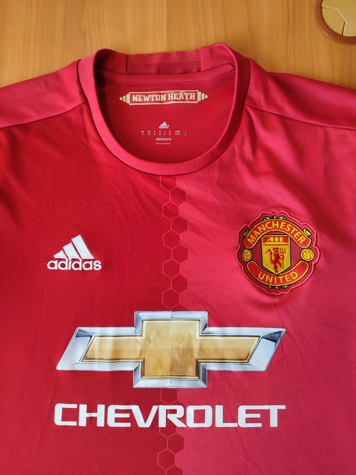 Manchester United 2016 2017 home Size M jersey soccer football shirt kit trikot