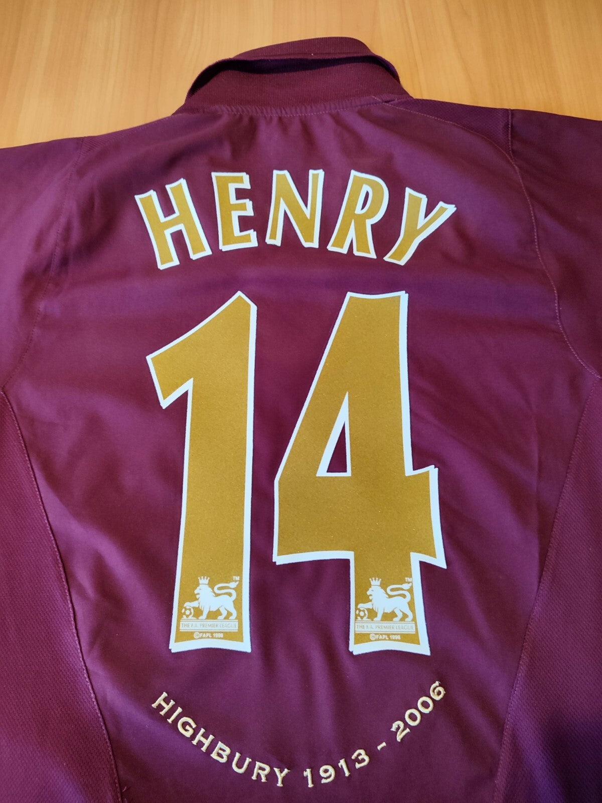 Arsenal London 2005 2006 home Size S Nike soccer shirt jersey football kit Henry