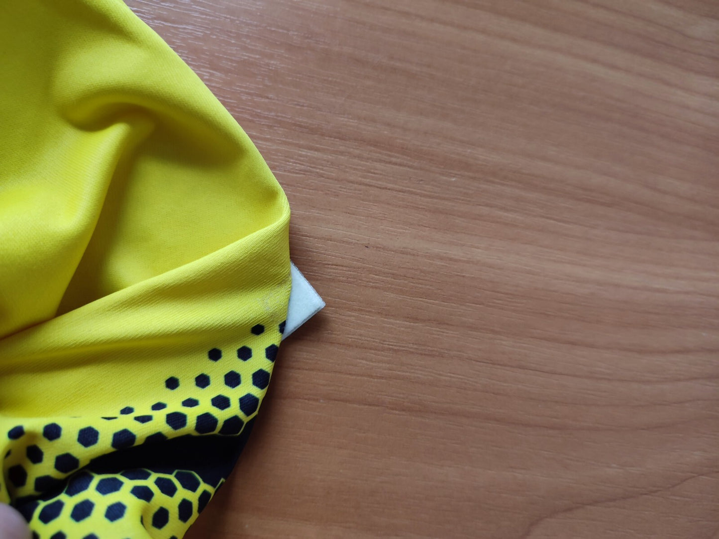 Burton Albion FC 2021 2022 home Sz L soccer shirt jersey football Brewers Akins