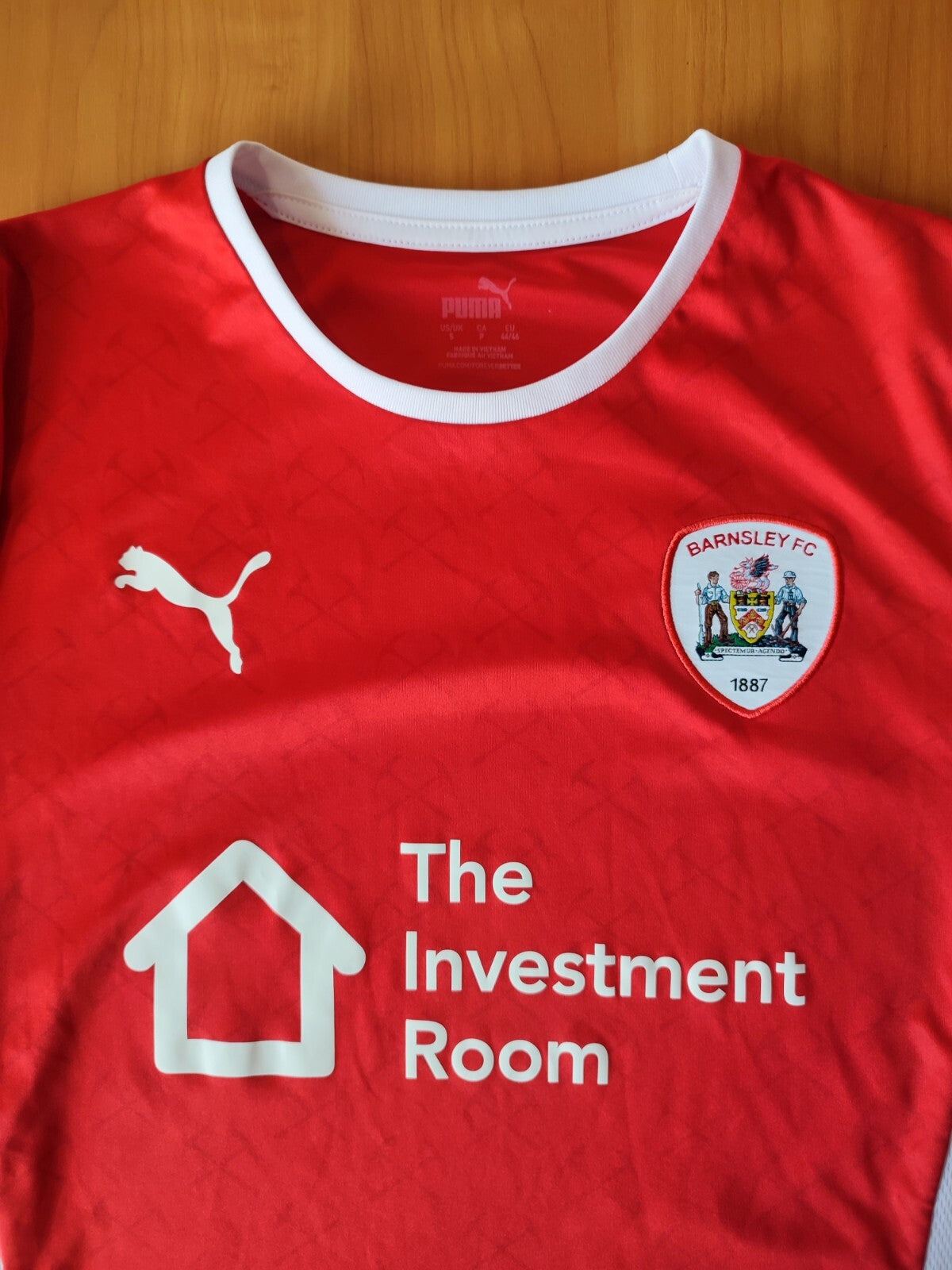 Barnsley FC 2021 2022 home Puma Sz S shirt jersey soccer football kit tee trikot
