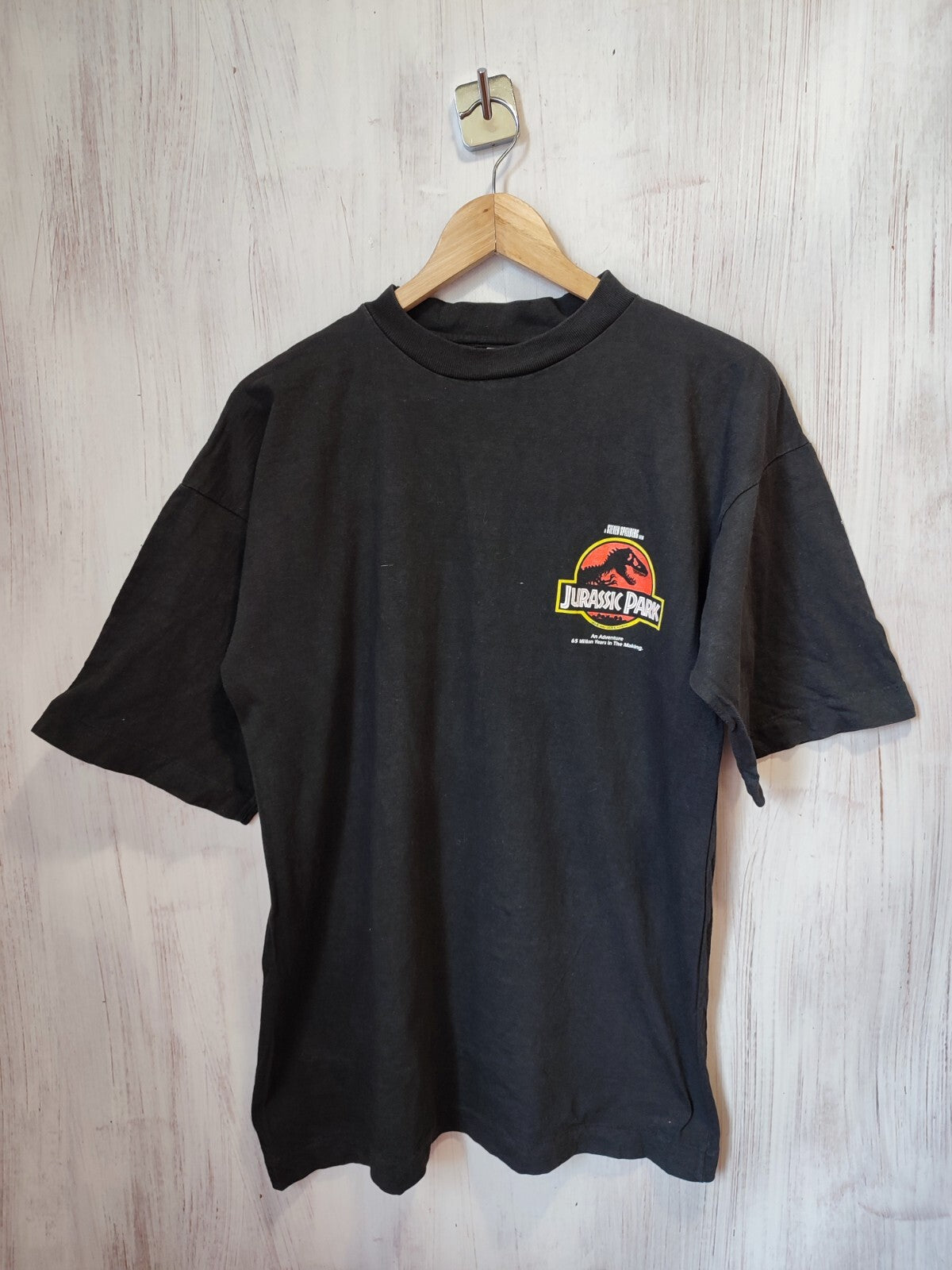 Jurassic Park An adventure 65 million years in the making Sz M shirt Cotton tee