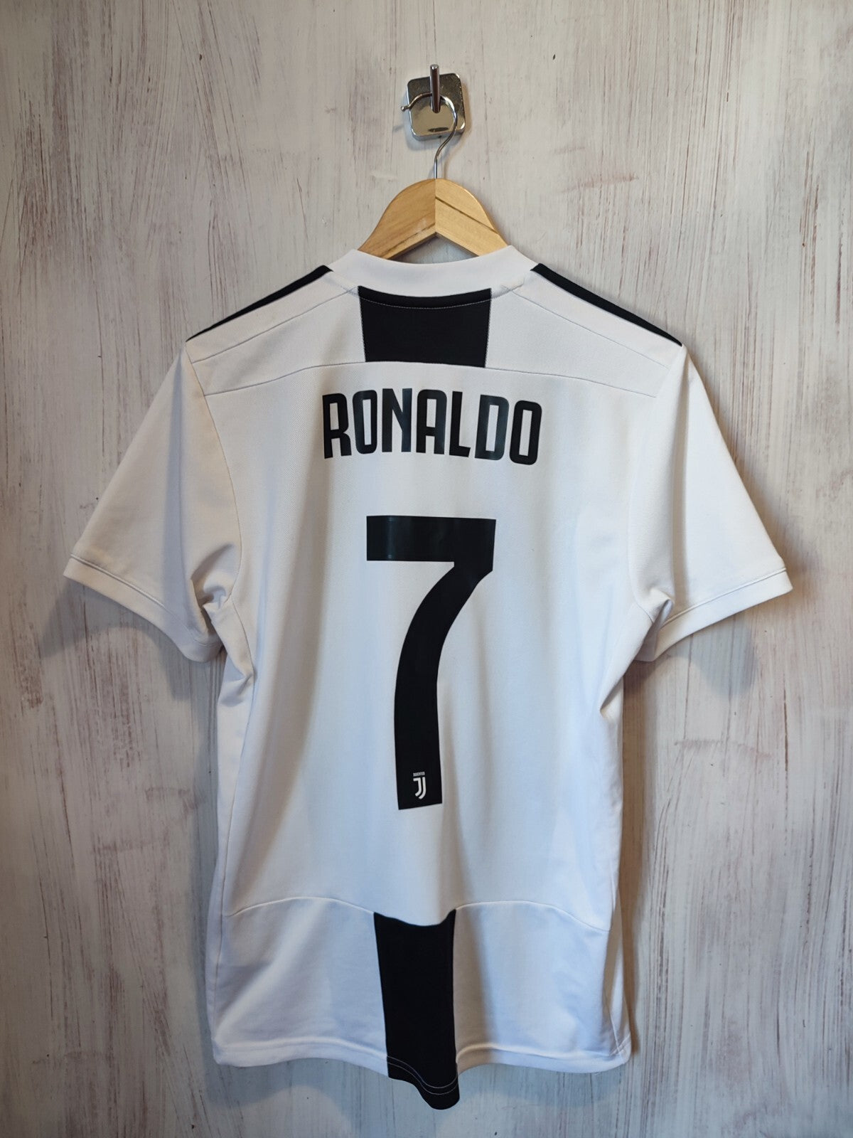 Juventus 2018 2019 home Sz M Adidas shirt jersey soccer football kit tee Ronaldo