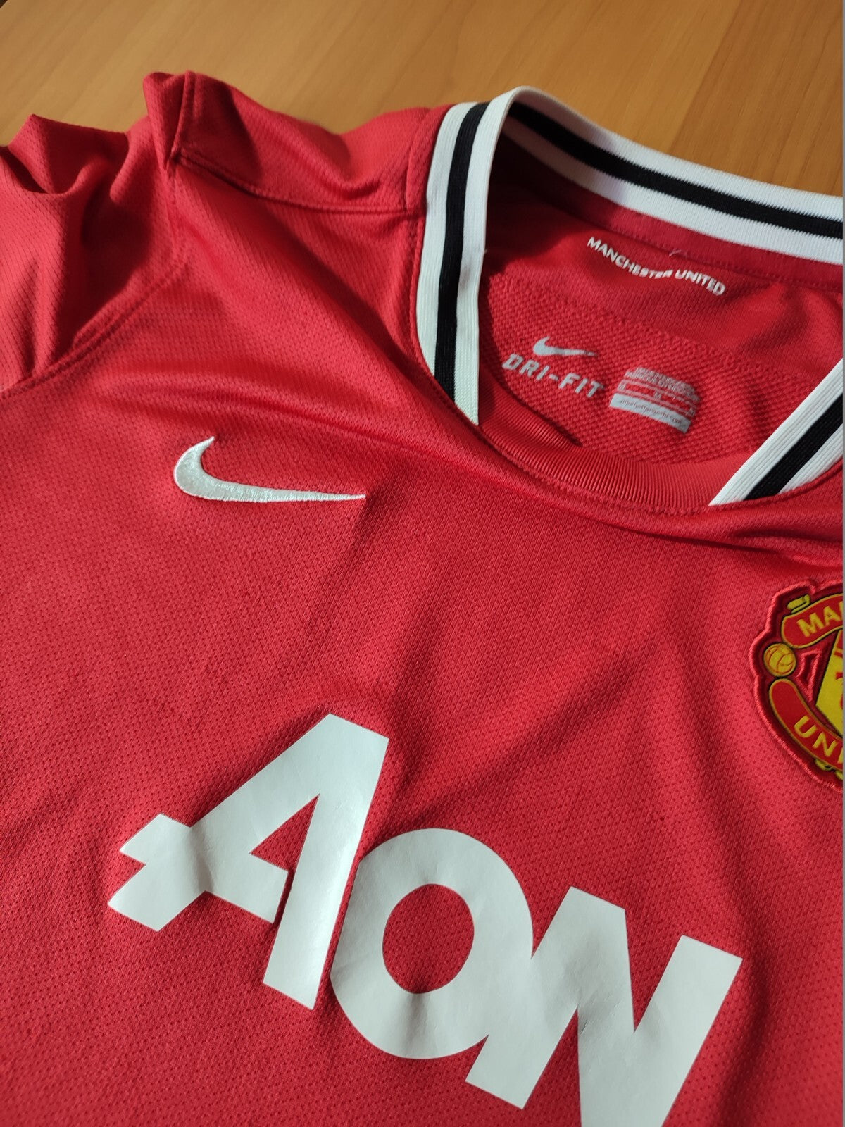 women's Manchester United 2011 2012 home Size M shirt jersey football soccer kit