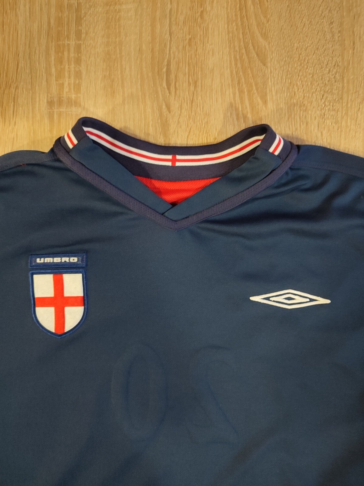 England 2002 2003 2004 #20 Vassell Away Sz XL REVERSIBLE Umbro shirt jersey kit