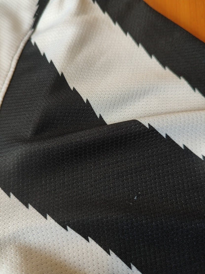 Juventus 2010 2011 home Sz S Nike shirt jersey maillot soccer football Aquilani