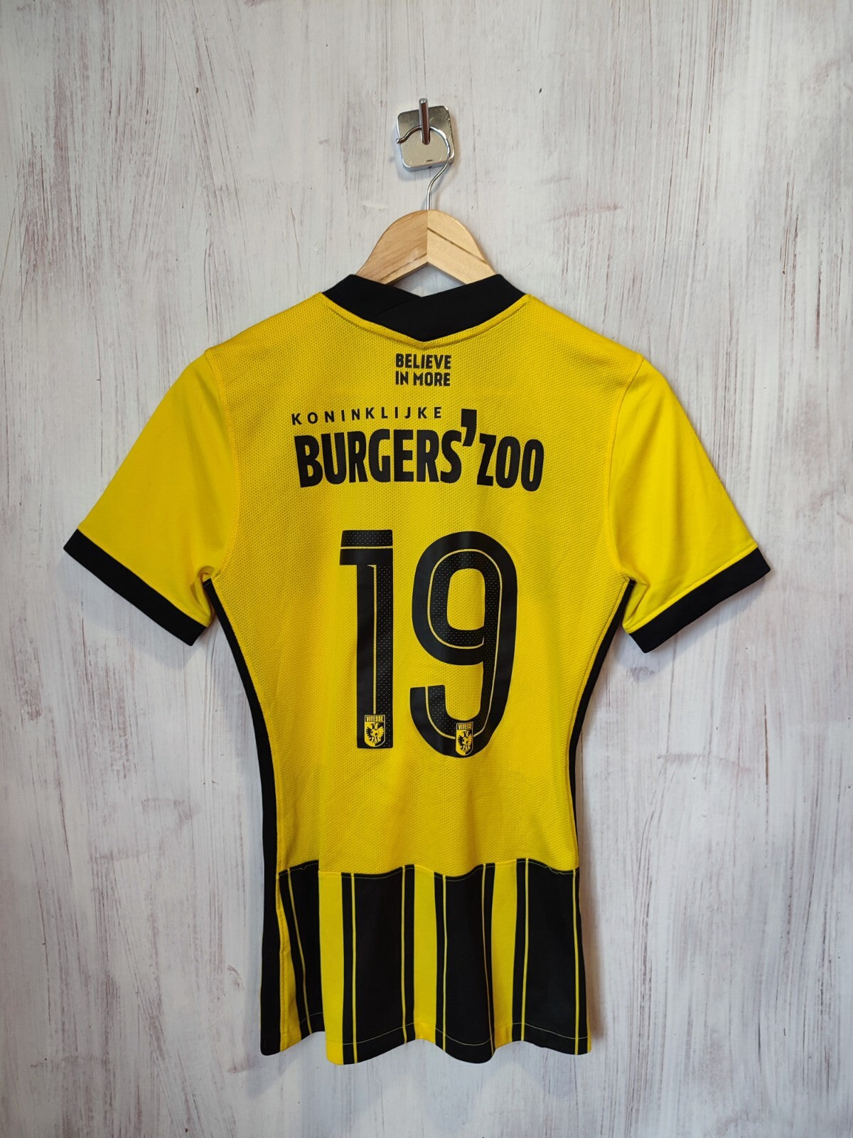 SBV Vitesse Arnhem 2021 2022 home Size S soccer shirt jersey football kit tee