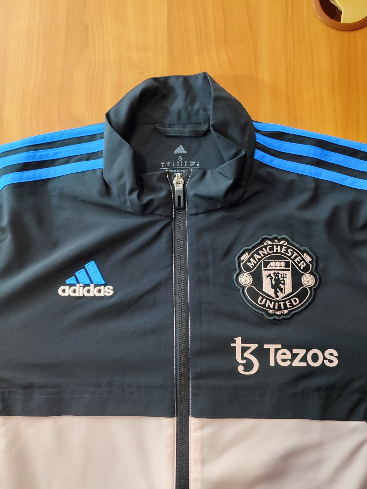 Manchester United 2022 2023 training Sz S Adidas soccer kit football zip jacket