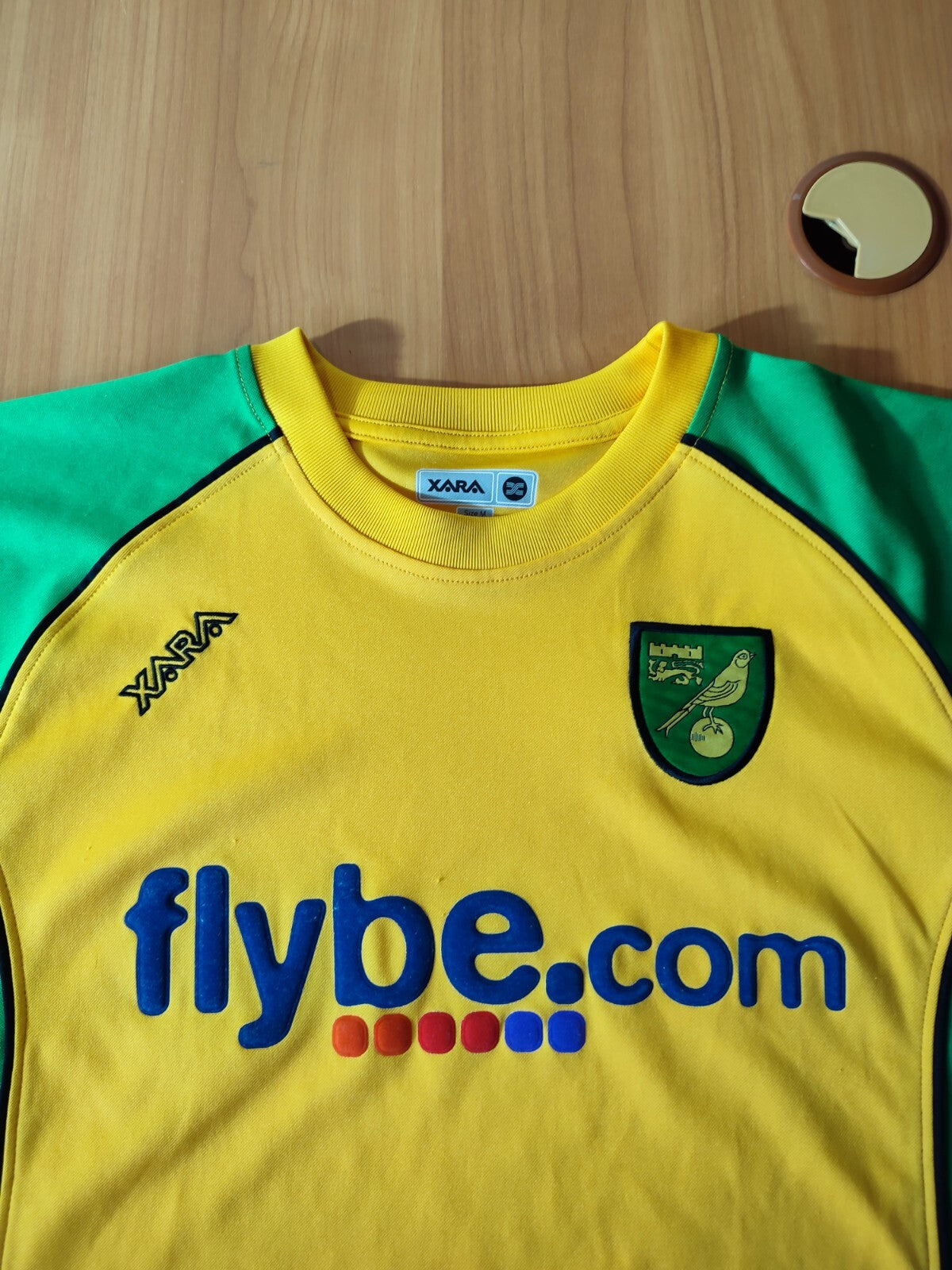 Norwich City 2006 2007 2008 home Sz M Xara shirt soccer football jersey kit tee