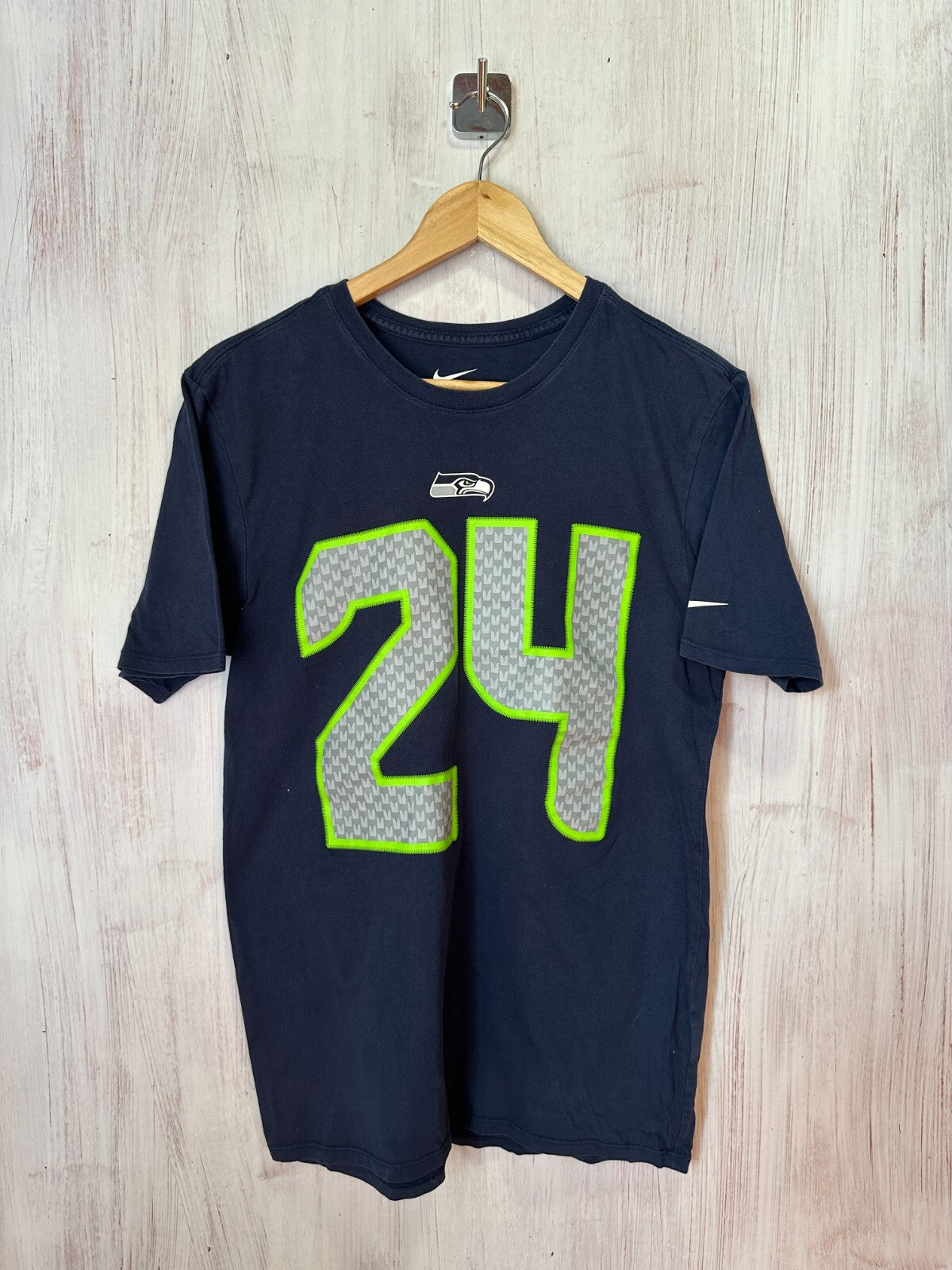 Seattle Seahawks #24 Marshawn Lynch Size M Nike 100% cotton shirt jersey tee kit