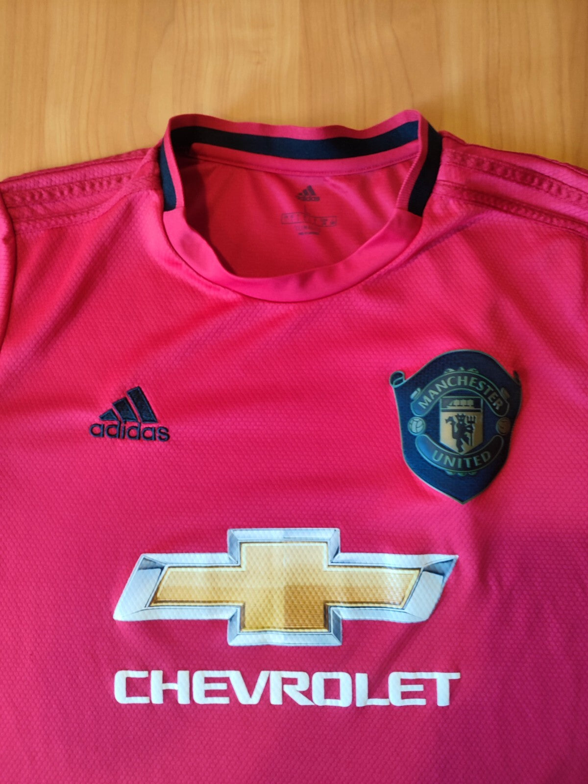 Manchester United 2019 2020 home Size L Adidas soccer shirt jersey football kit