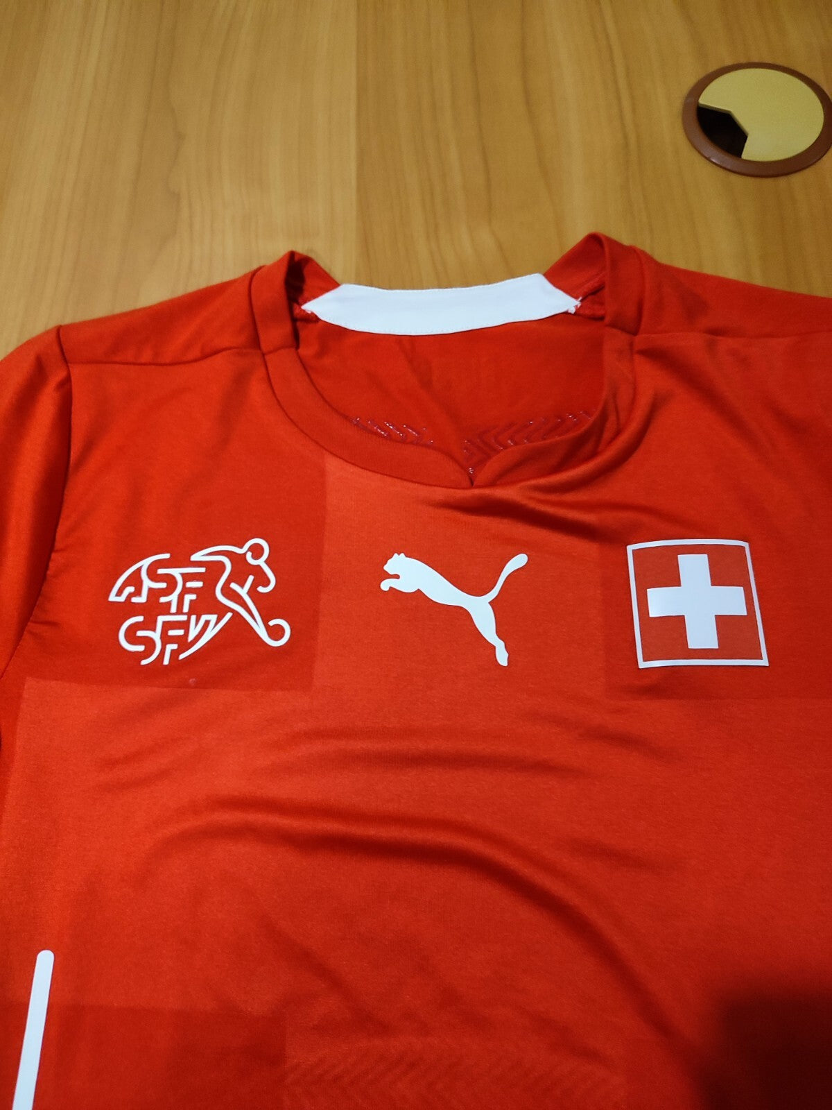 AUTHENTIC Switzerland 2014 2015 home Sz M soccer shirt jersey football kit Swiss