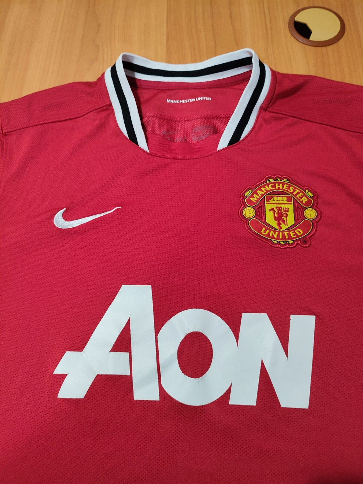 Manchester United 2011 2012 home Size L Nike shirt jersey football soccer Young
