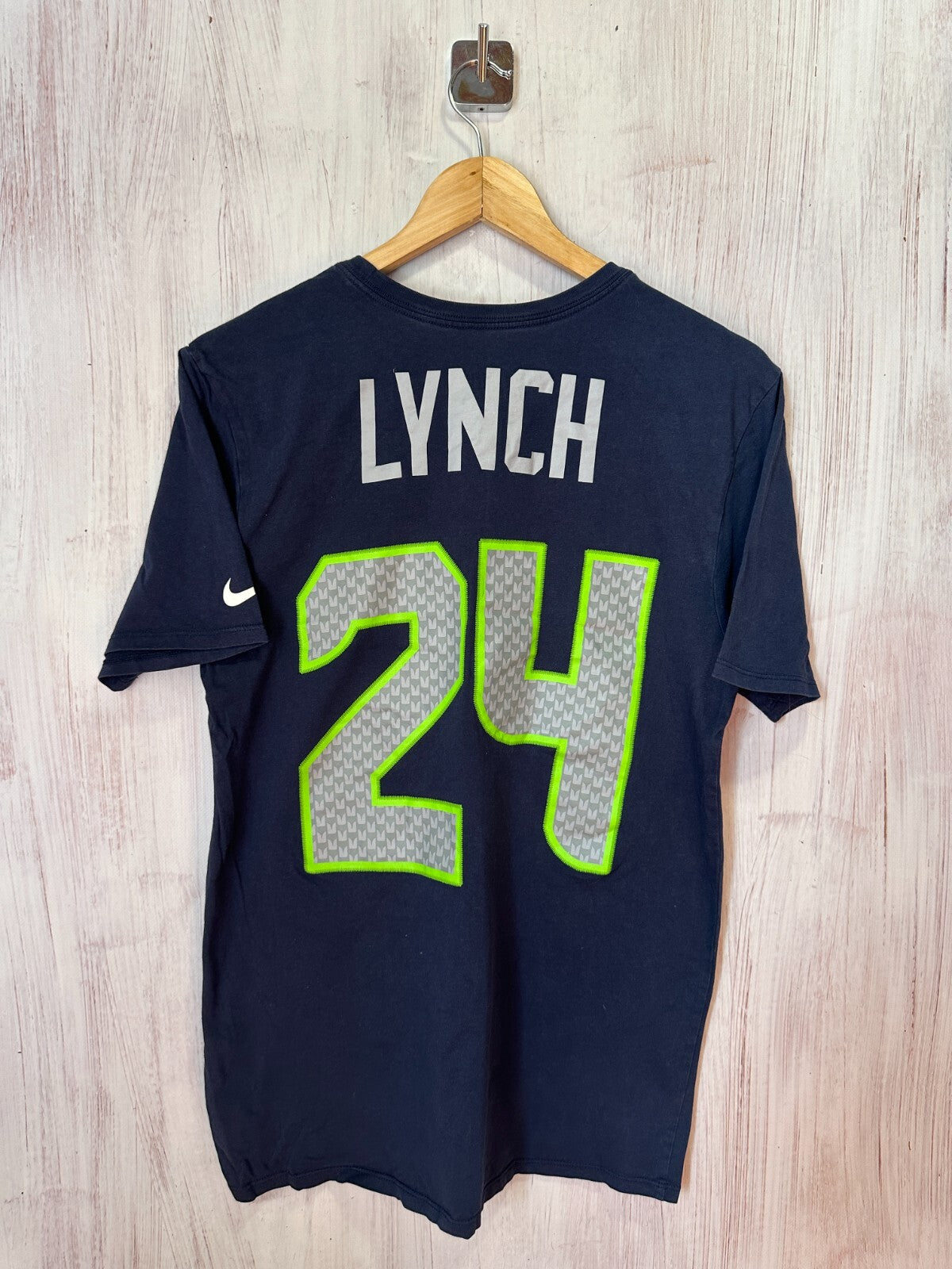 Seattle Seahawks #24 Marshawn Lynch Size M Nike 100% cotton shirt jersey tee kit