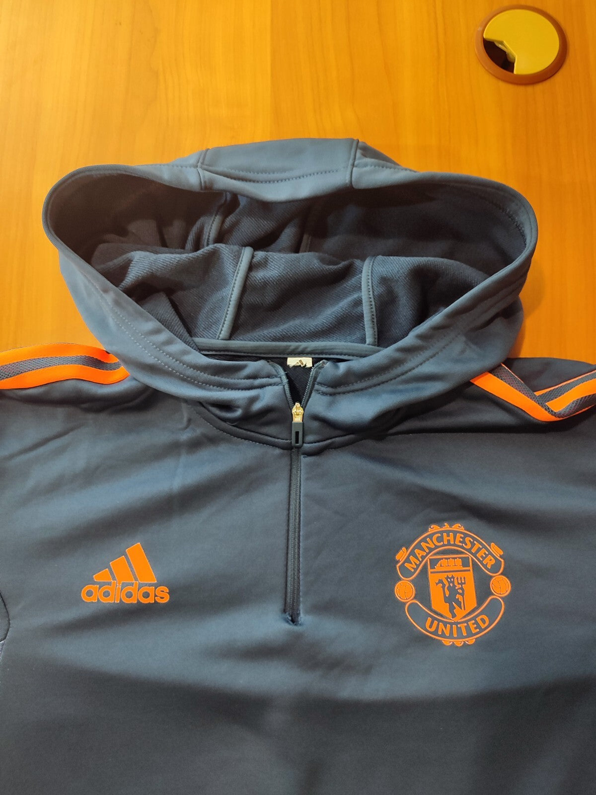 Manchester United 2022 2023 training Sz M sweatshirt soccer football sweater top