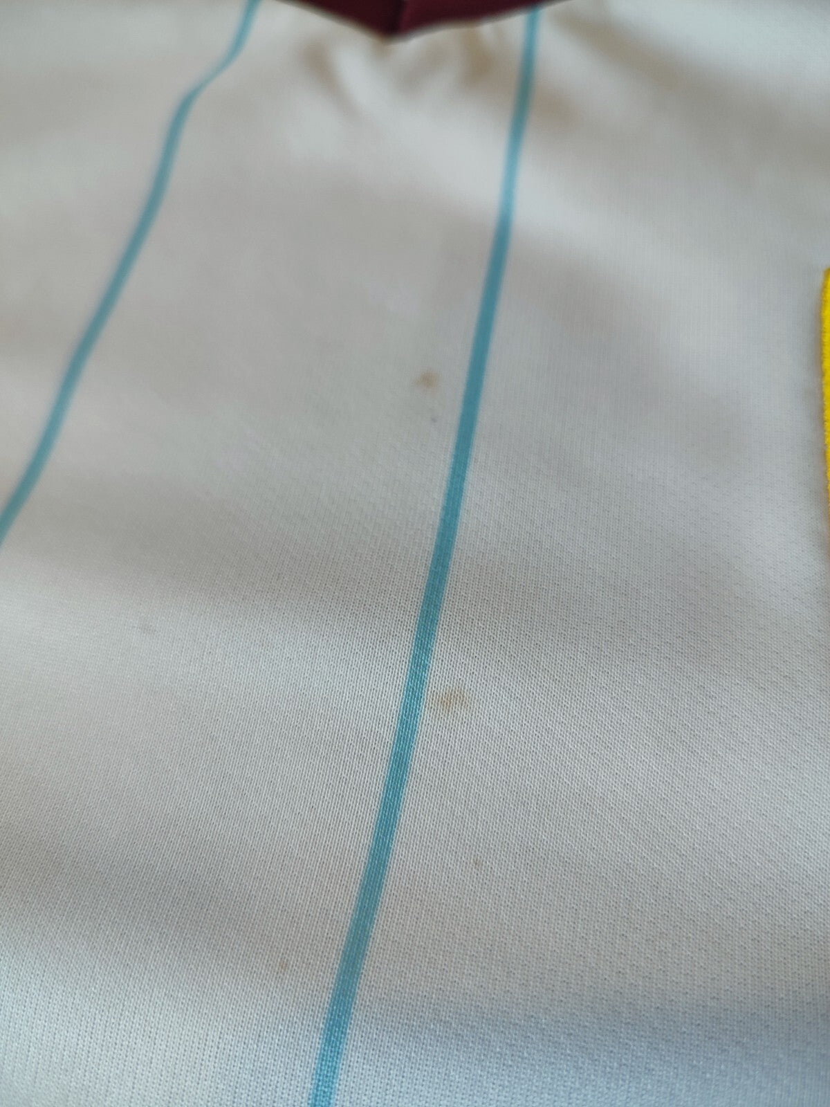 Burnley FC 2021 2022 away Size S Umbro football shirt soccer jersey kit tee