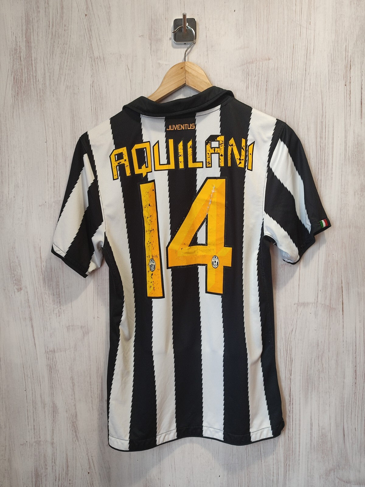 Juventus 2010 2011 home Sz S Nike shirt jersey maillot soccer football Aquilani