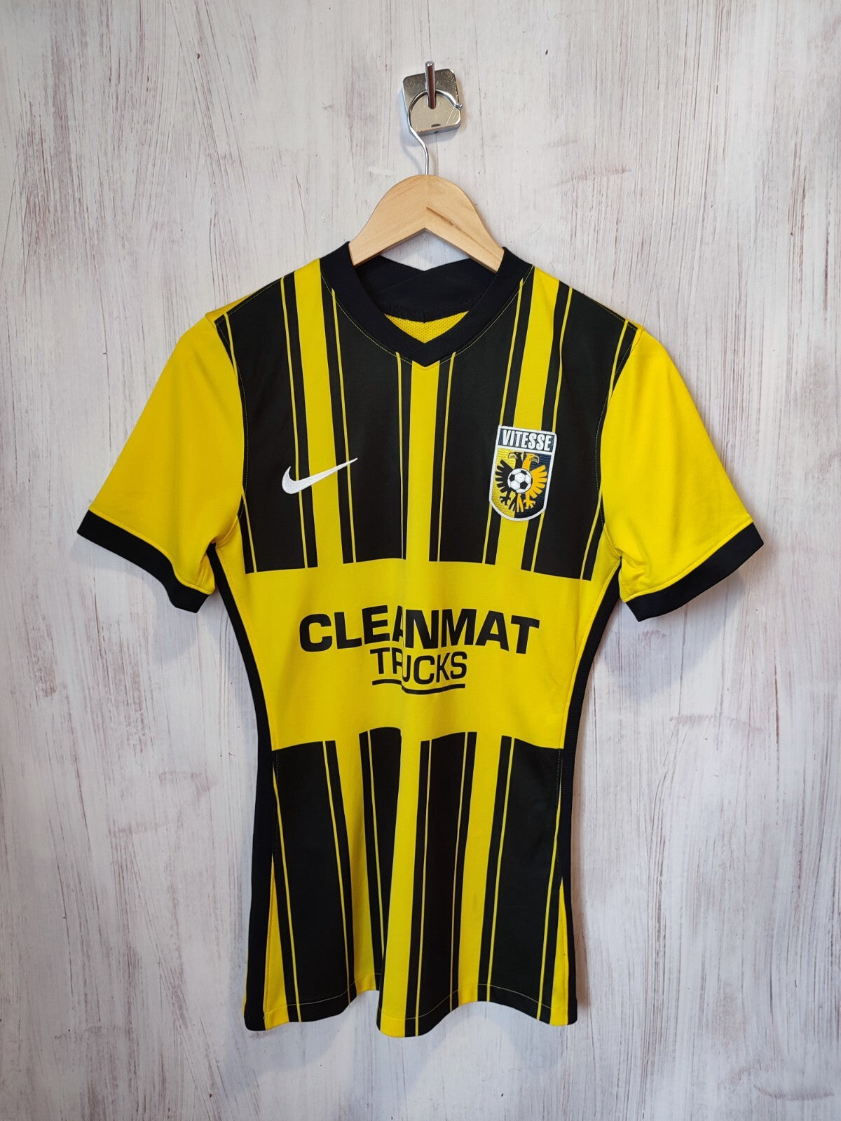 SBV Vitesse Arnhem 2021 2022 home Size S soccer shirt jersey football kit tee