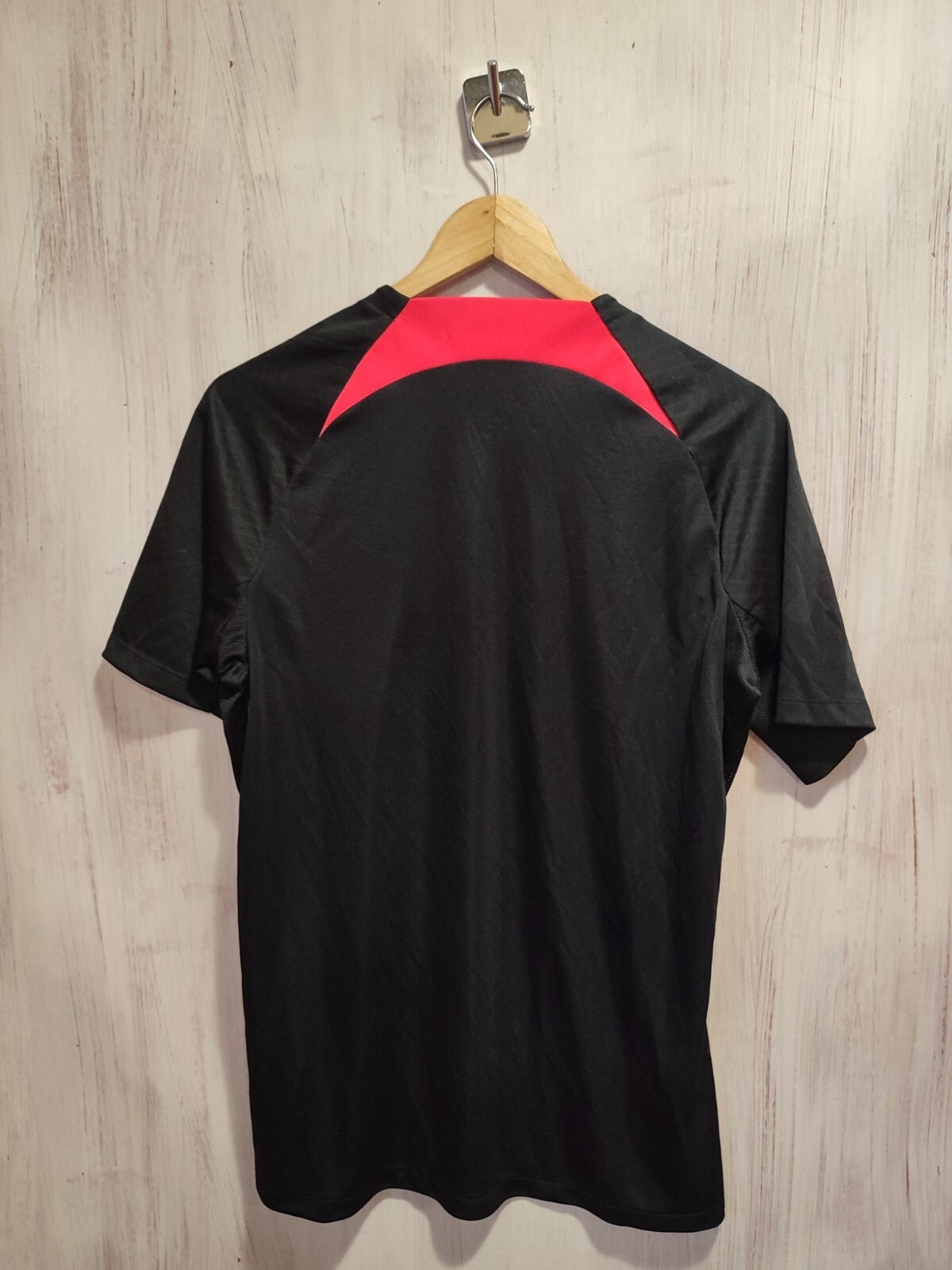 FC Liverpool 2022 2023 training Size M Nike shirt soccer football jersey kit tee